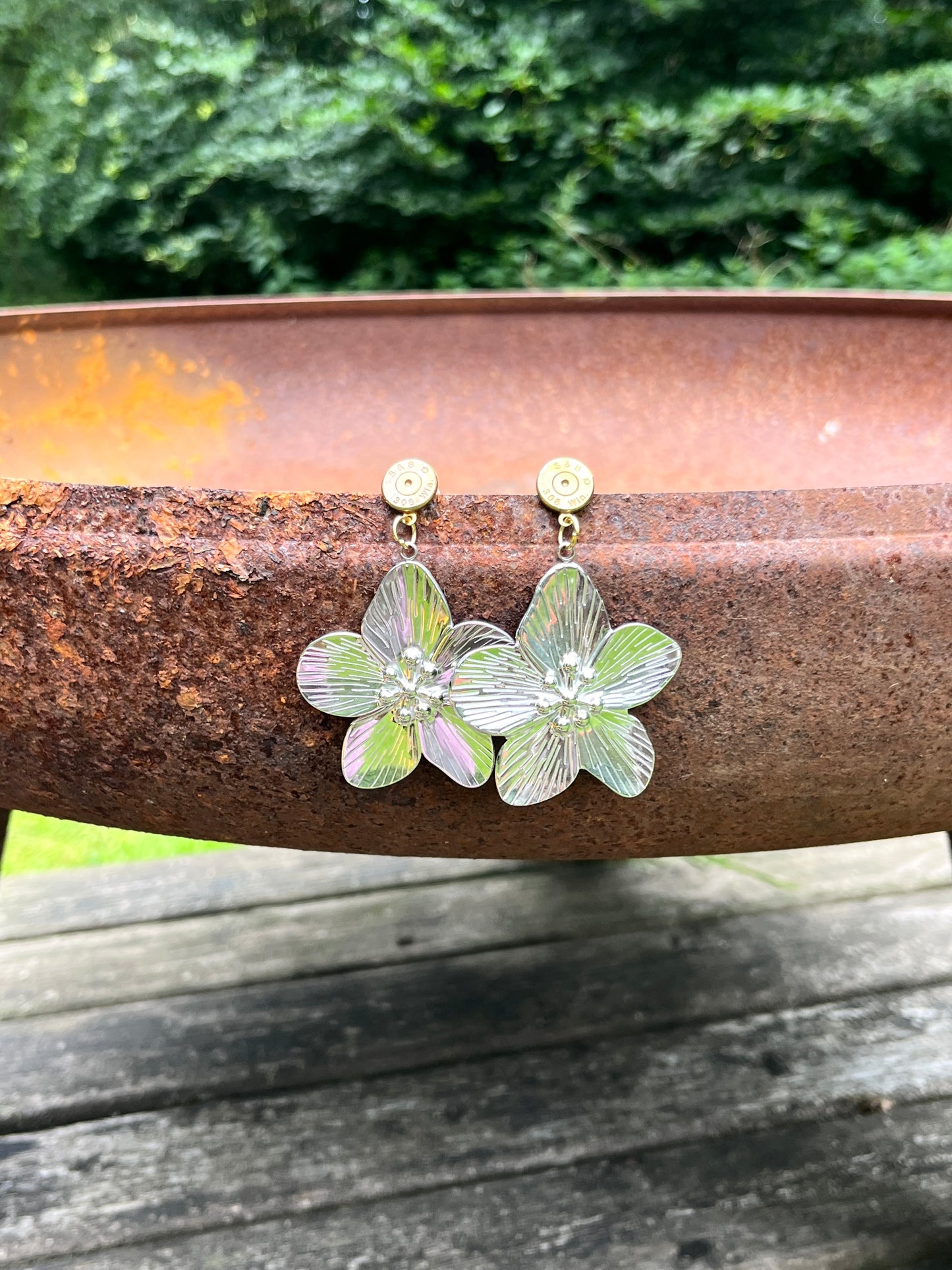 Silver Flower Hour
