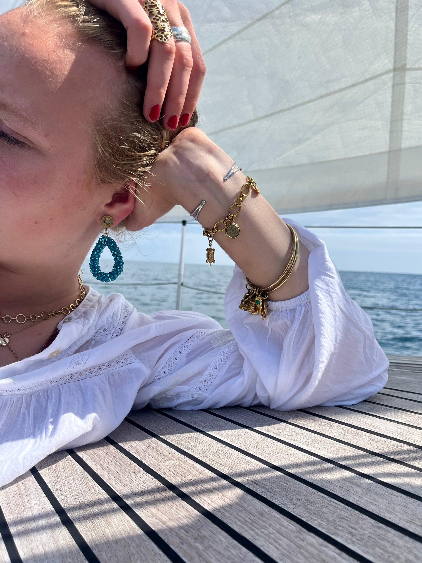 Felicity in Aquamarin