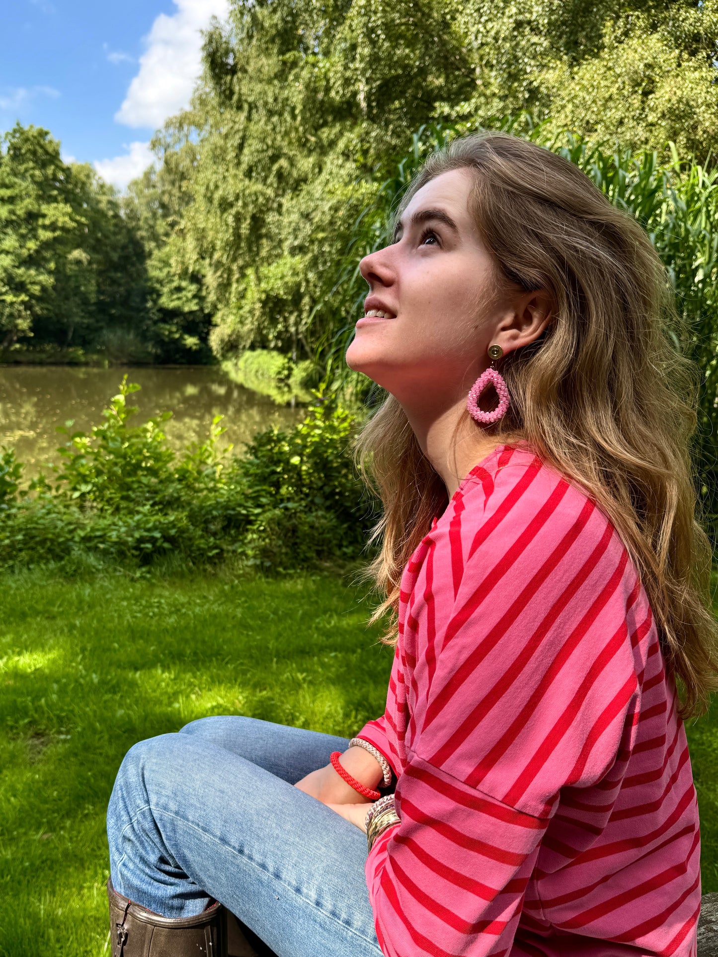 Felicity in Rosa