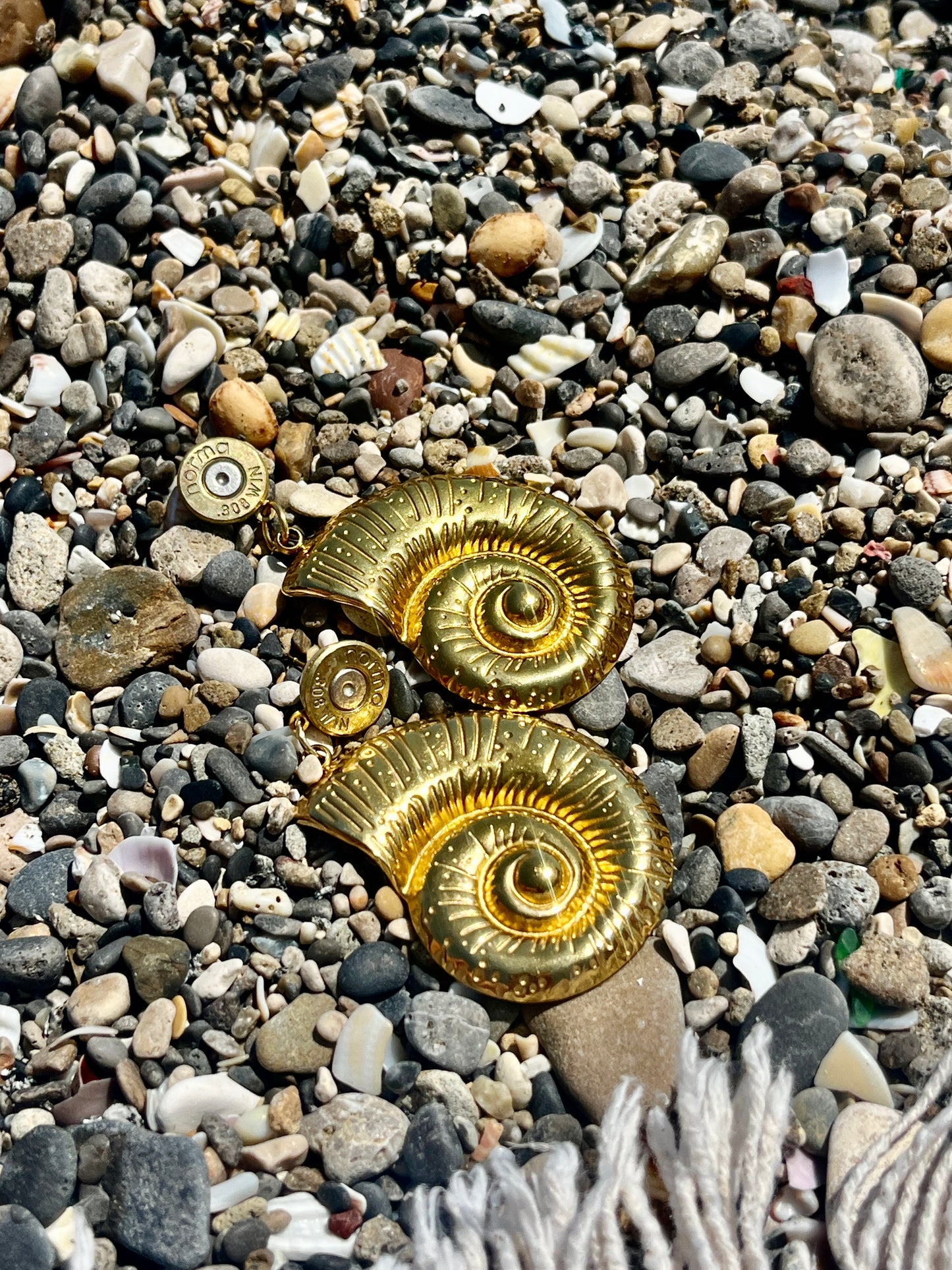 Golden Shelly