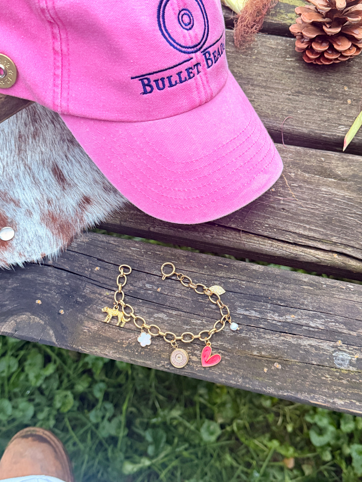 Charm-Bracelet "Pink Leo"